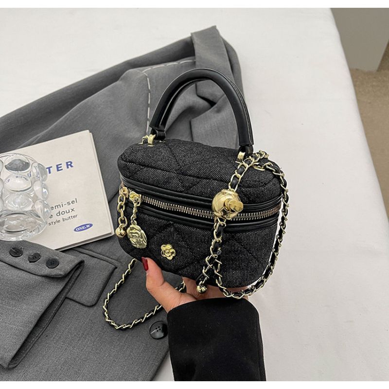 Vintage Rhomboid Chain Bag