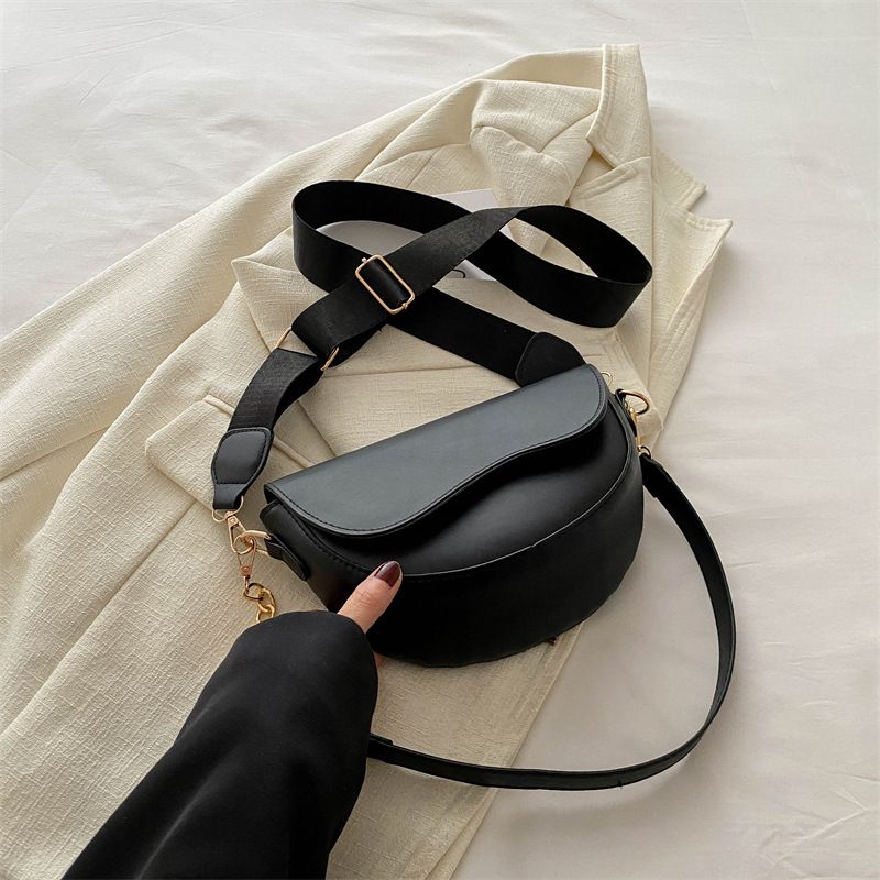 Crossbody Saddle Bag