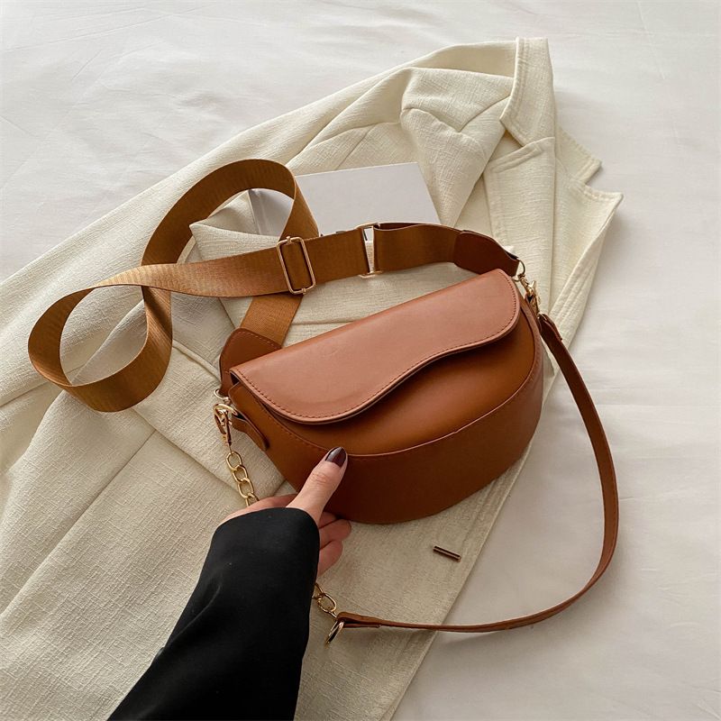 Crossbody Saddle Bag