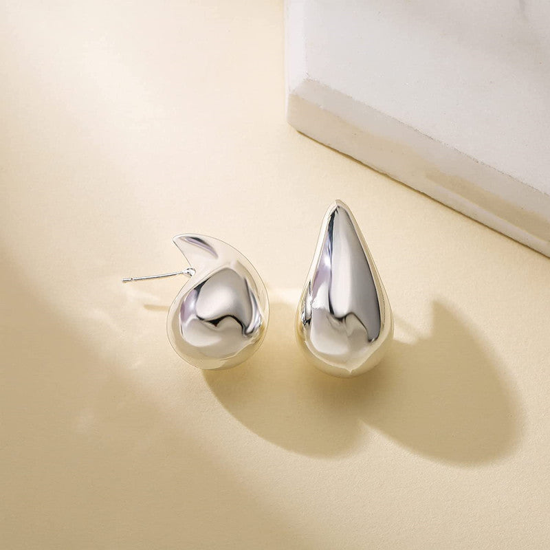 Cold Wind Stud Earrings
