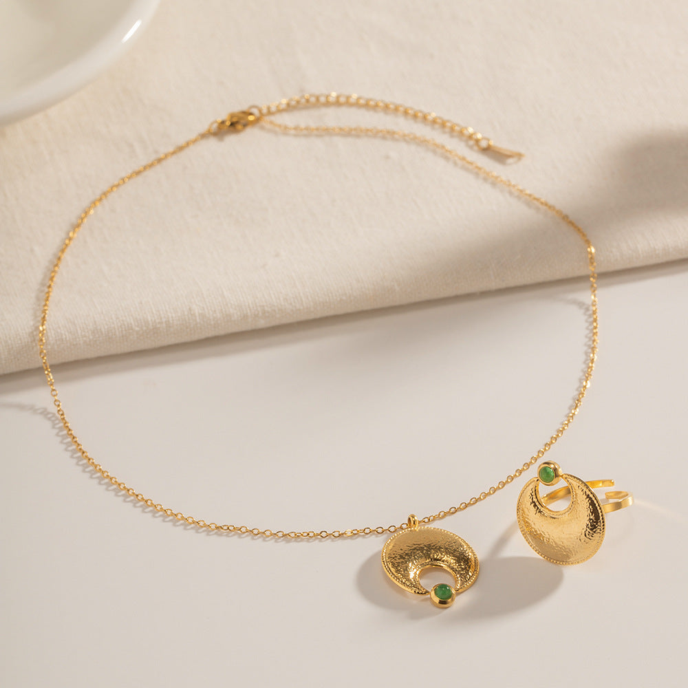 European and American Myth Moon Pendant Necklace for Women