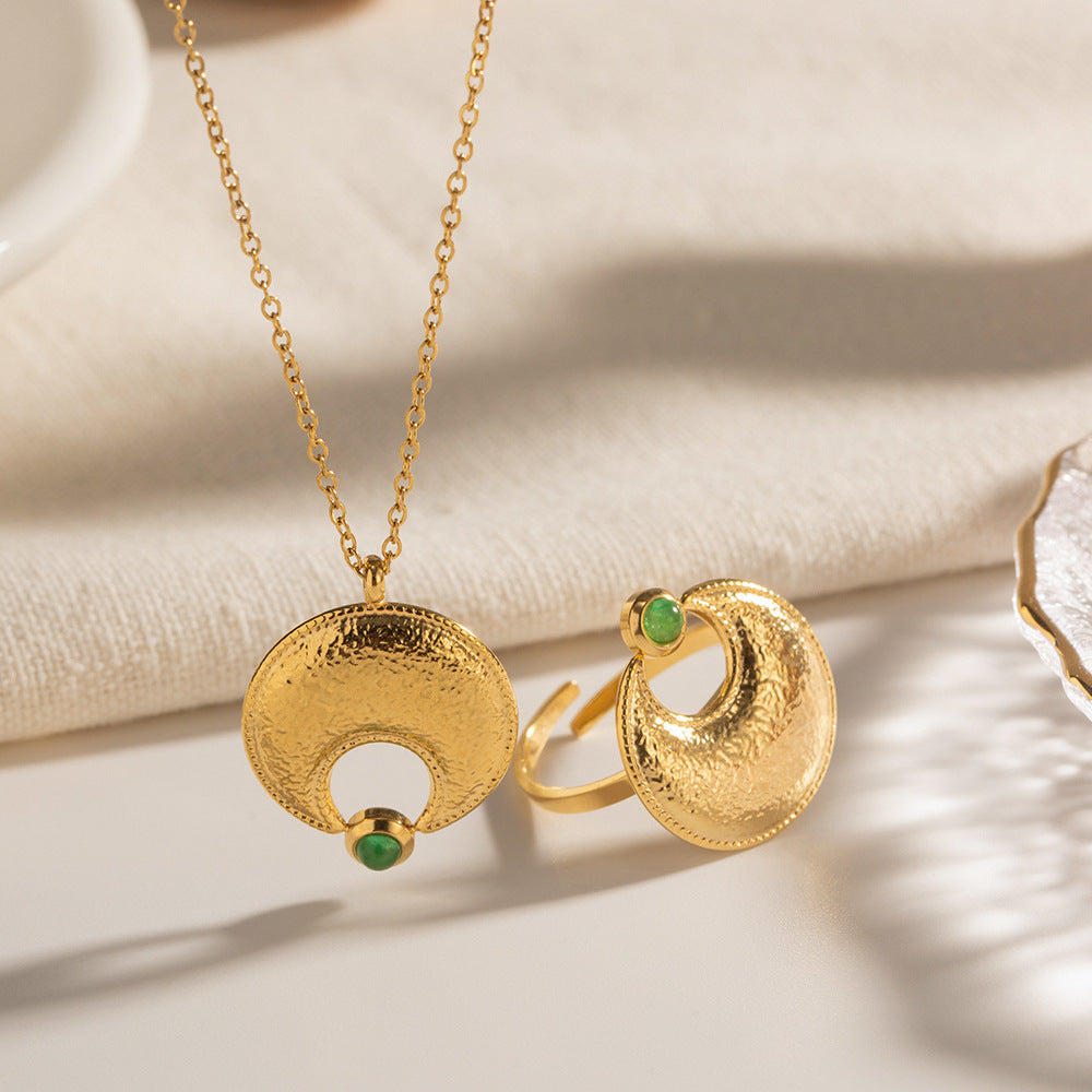 European and American Myth Moon Pendant Necklace for Women