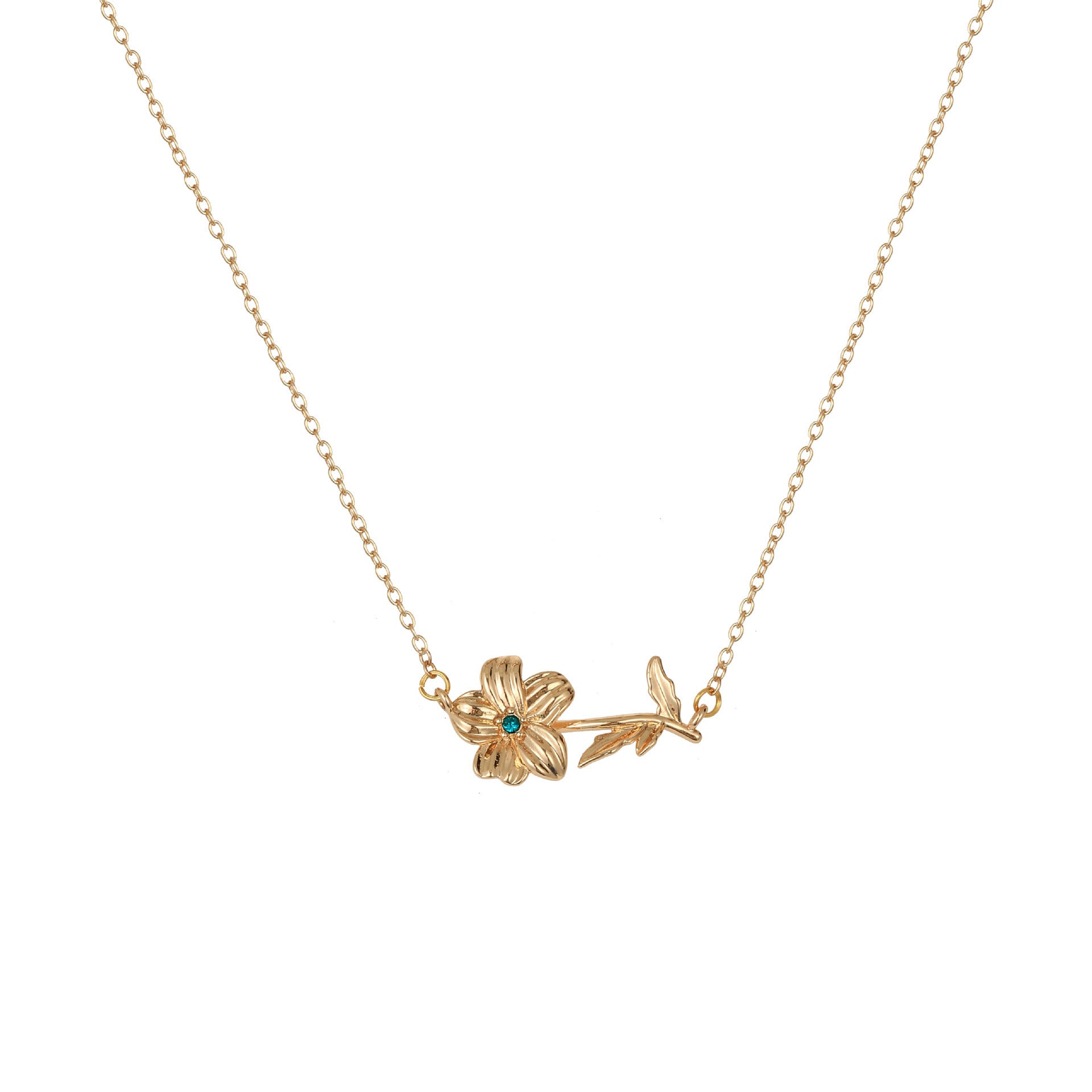 Cross-border hot selling December birthday flower pendant three-dimensional decoration flower pendant female necklace gold-plated sweater chain female wholesale