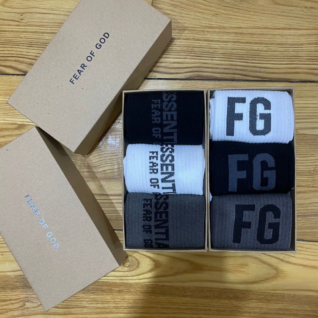 Boxed FEAR OF GOD double line ESSENTIALS men's and women's high street FOG letter fashion brand sports long socks Cotton