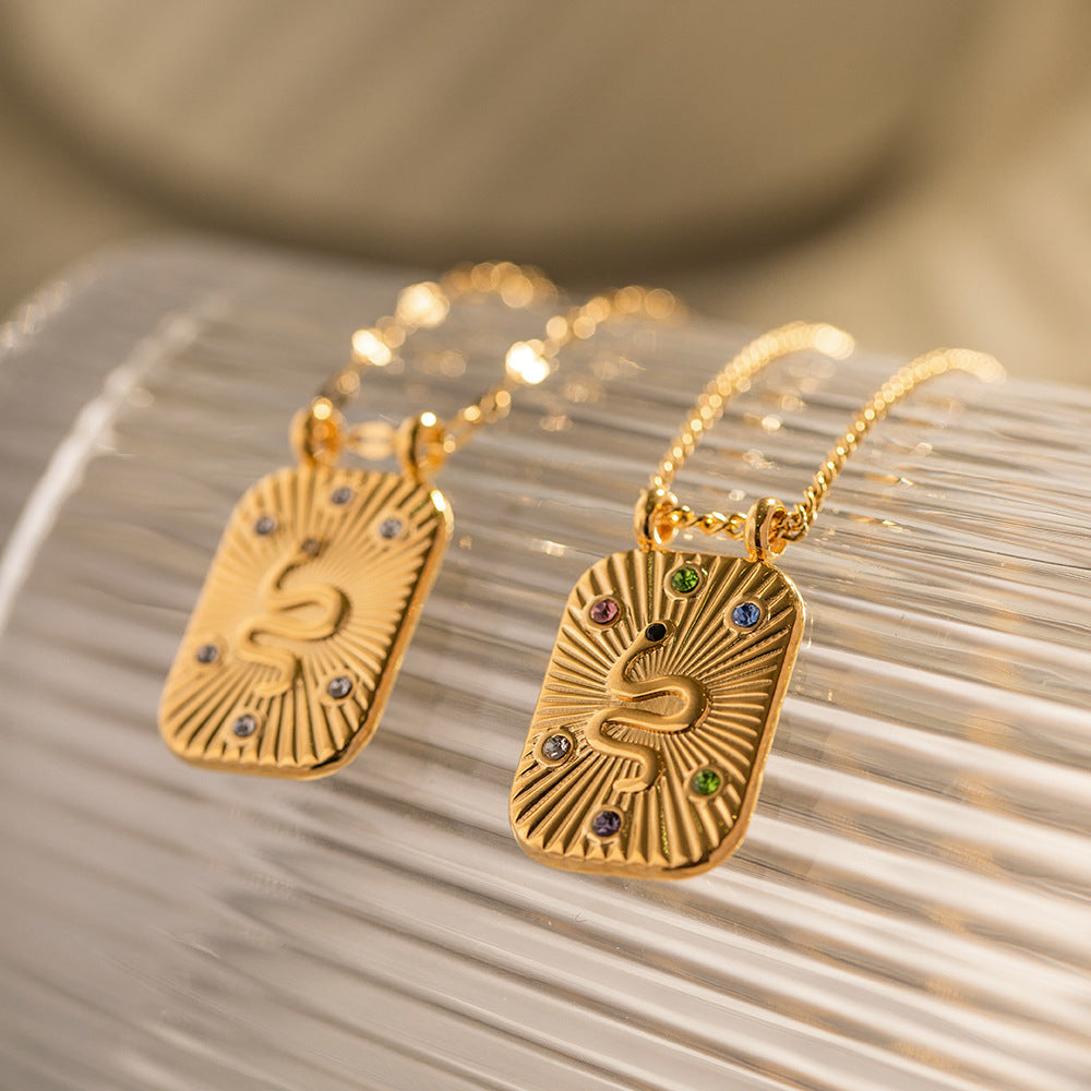 European and American Style Diamond Snake Pendant Necklace