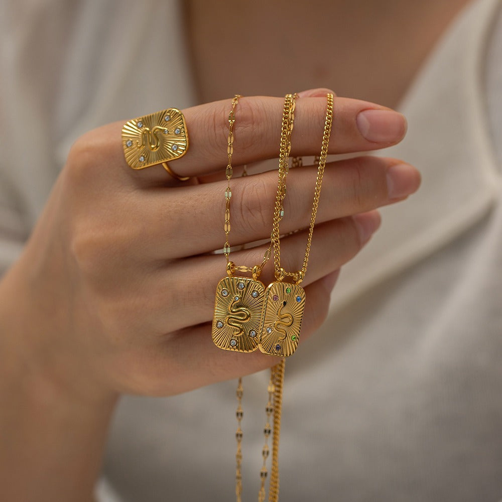 European and American Style Diamond Snake Pendant Necklace