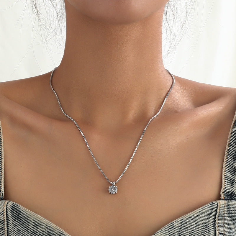 Minimalist Zircon Pendant Necklace
