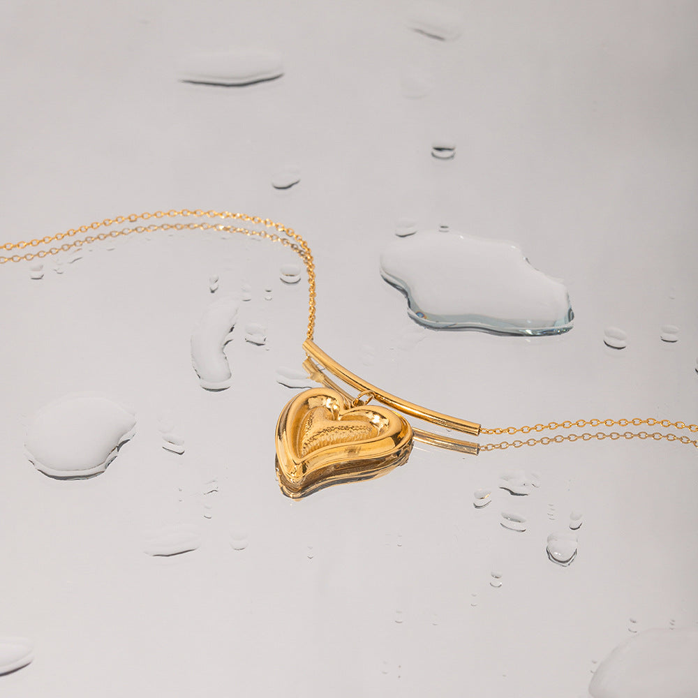 New European and American 3D Heart Pendant Smile Necklace for Women