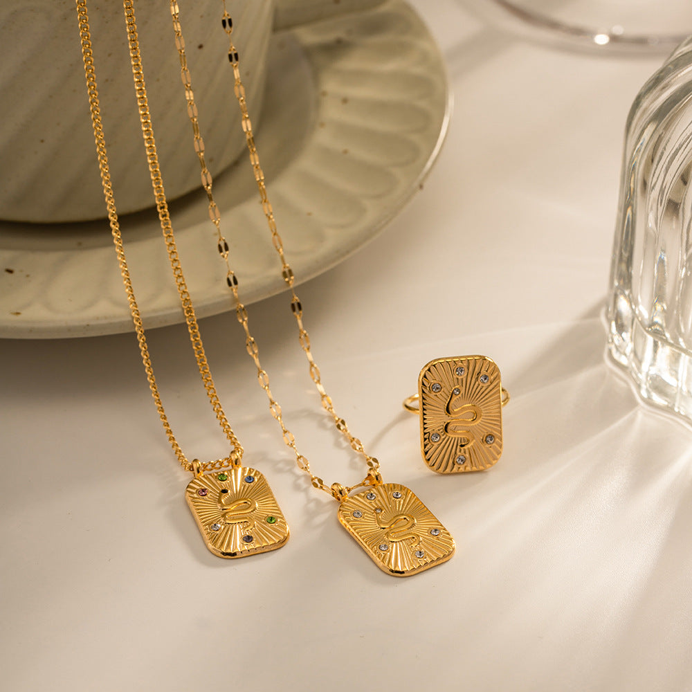 European and American Style Diamond Snake Pendant Necklace