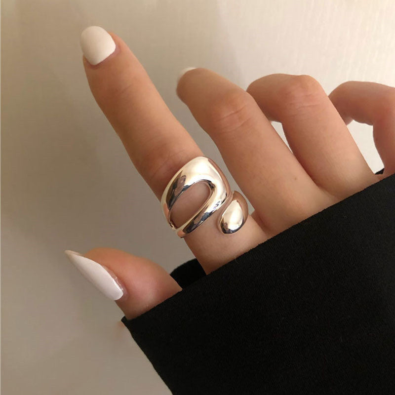 Staggered Geometric Ring